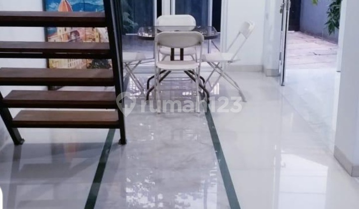 Rumah 2 Lantai Siap Huni Kebon Jeruk Jakarta Barat Rumah 2 Lantai Siap Huni Kebon Jeruk Jakarta Barat
