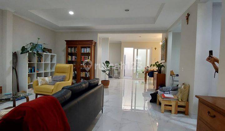 Dijual Rumah Bagus Rapih Nyaman di Verdant View Bsd City 2