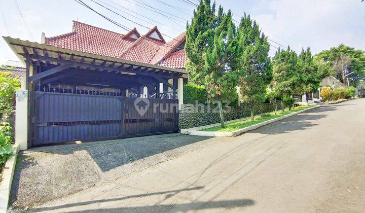 Dijual Rumah Interior Kayu Jati Nyaman di Cinere Depok 1