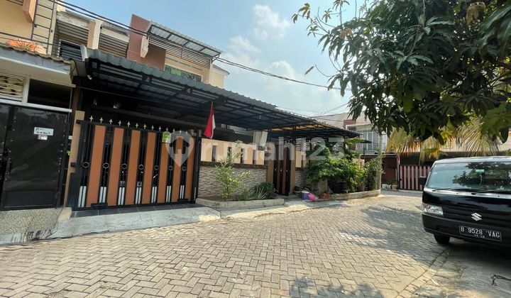 Dijual Rumah Hoek 2 Lantai Depan Taman Di Poris Tangerang