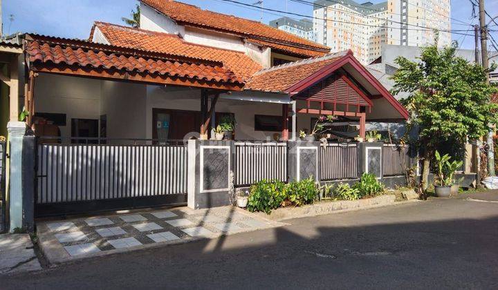 Dijual Rumah Dekat Kantor Walikota Tangerang Selatan  1