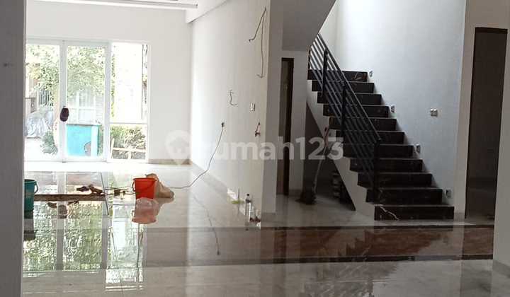 For Sale, New Ready-to-Live-In Good House in Cosmo BSD City 2
