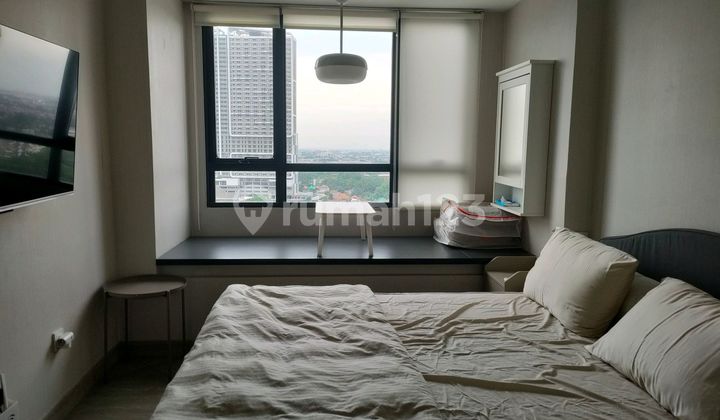 For Rent: Collins Boulevard Cozy Studio Fully Furnished Luxury