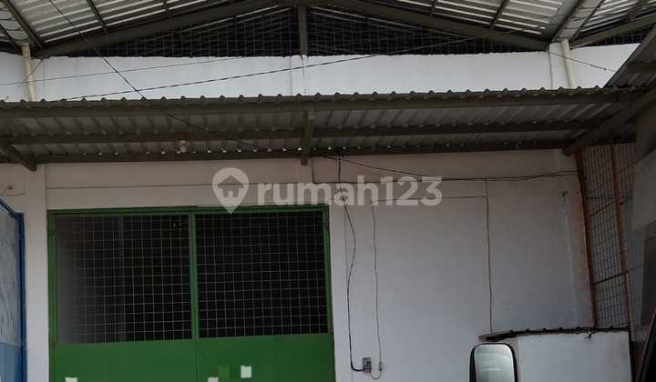For Rent: Kamal Lama Warehouse, Penjaringan Sub-district, Ready to Use, Strategic Location, Suitable for Goods Storage, Affordable Price, Can Accommodate Cars, Wide Street For Rent: Kamal Lama Warehouse, Penjaringan Sub-district, Ready to Use, Strategic Location, Suitable for Goods Storage, Affordable Price, Can Accommodate Cars, Wide Street