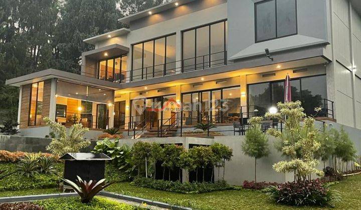 Villa baru furnished mewah kolam renang dan view gunung Cisarua 1