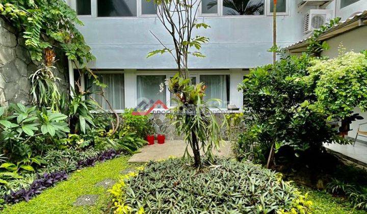 Rumah lama siap huni harga hitung tanah di Menteng Jakarta Pusat 1