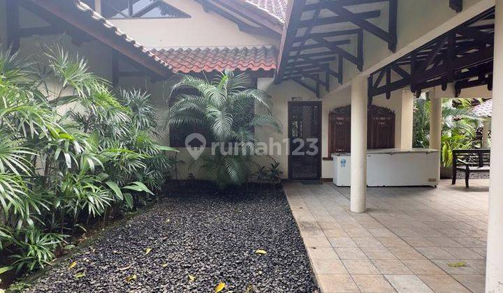 Rumah Siap Huni Halaman Luas Kolam Renang Harga NJOP Lebak Bulus 5