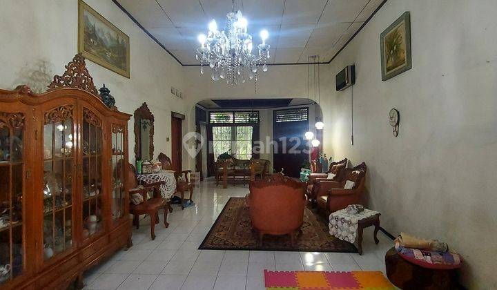 Rumah Lama Cocok Untuk Gedung Kantor, Klini, Resto di Pejompongan 2