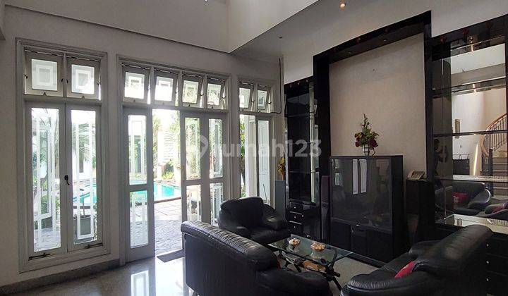 Rumah Mewah Halaman Luas Ada Privated Pool Harga Menarik Cinere  2