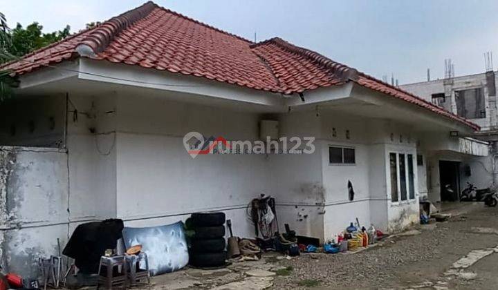 Rumah Tua Halaman Luas Dalam Komplek Harga Menarik Kemang Jakarta 2