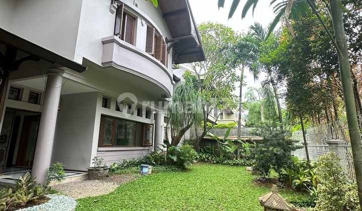 Rumah Mewah Ada Swimming Pool Taman Harga Menarik Pondok Indah