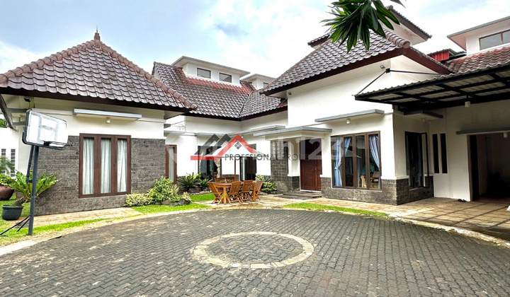 Rumah Mewah dan Halaman Luas 1 Lantai Harga Menarik di Jagakarsa Rumah Mewah dan Halaman Luas 1 Lantai Harga Menarik di Jagakarsa