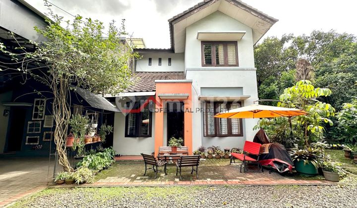 Spacious and Lush Garden House Near Simatupang Cilandak Office Area