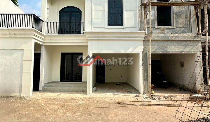 Rumah American Classic Sisa 9 Unit Di Dalam Cluster 1