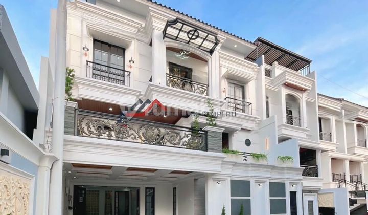 Rumah Baru Dilengkapi Privat Lift di Cilandak Jakarta Selatan