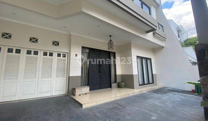 Rumah Mewah Full Furnished Area Senopati  1