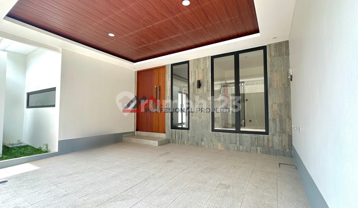 Nice House Near Brigif Toll Gate Limited Stock. 2