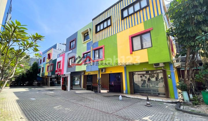 Ruko Strategis Bangunan 3 Lantai Di Fatmawati