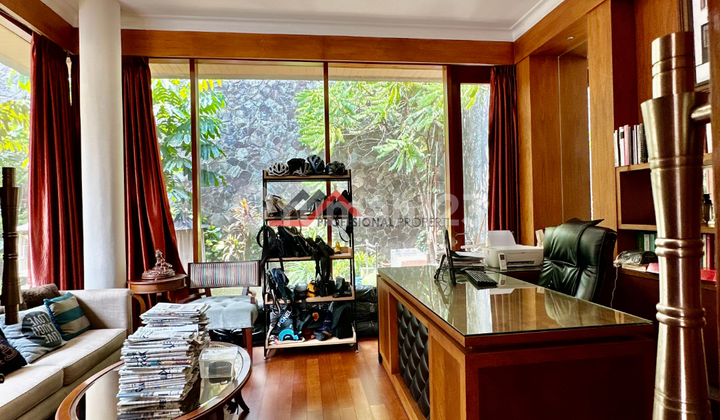 Rumah Asri dan Mewah di Dalam Komplek area Tanjung Barat 2