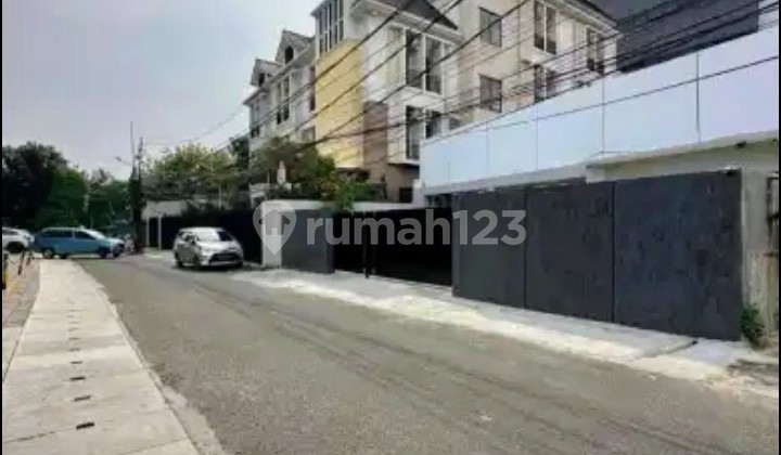 Premium Location Commercial House Near Kuningan 2