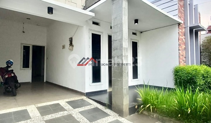 Ready-to-Live House in Strategic Bangka Kemang Area