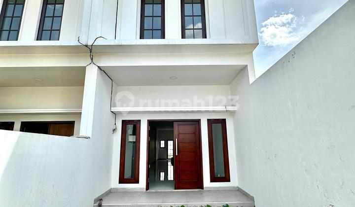 House or 2 Attached Shop/Office Units in the Kemang Bangka Business Area, South Jakarta 1