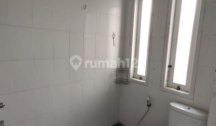 Asri House in a Strategic Area in Kemang Pratama/UM 2