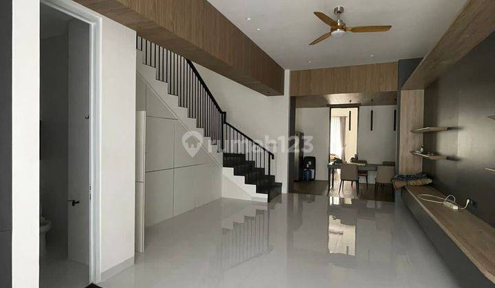 Rumah baru bagus banget 2 Lantai full furnished di Jatibening (HW) Baru 2