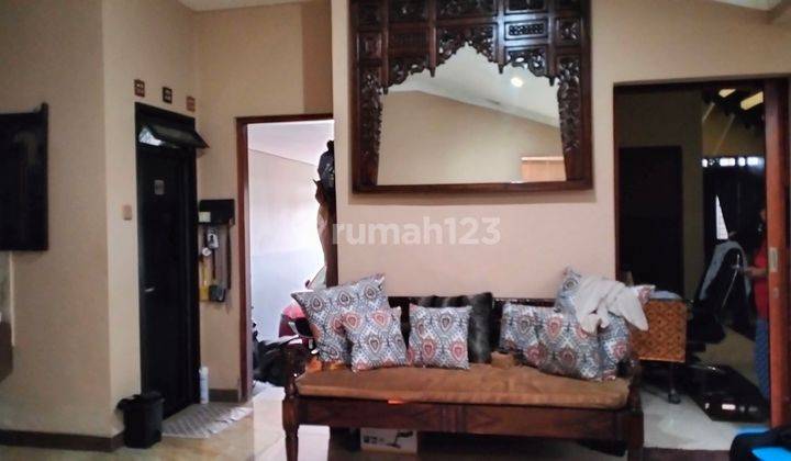 Rumah Cantik Asri  2 lantai  didaerah Galaksi Sudah Renovasi 2