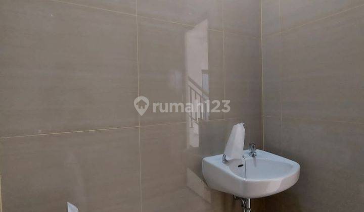 rumah baru minimalis modern di bintaro sektor 2 area dekat stasiun 59