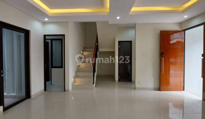 rumah baru minimalis modern di bintaro sektor 2 area dekat stasiun 60