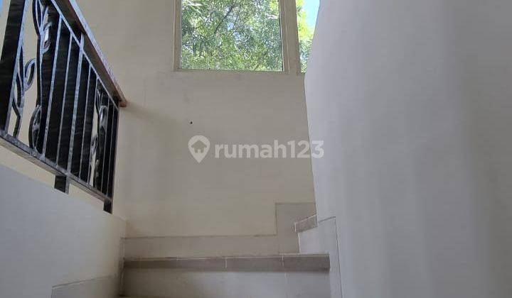 Scientia Volta Utara Gading Serpong Rumah Rapih Siap Huni Harga Nego .yl 13