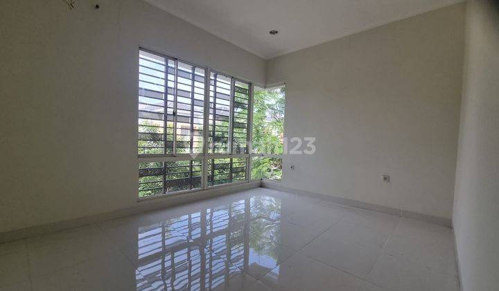 Scientia Volta Utara Gading Serpong Rumah Rapih Siap Huni Harga Nego .yl 32