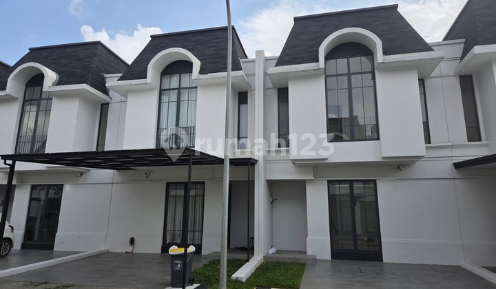 Newly Completed House (Brand New) with Modern Classic Design in Ciputat 2