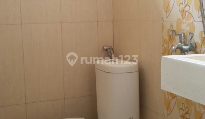 Rumah cantik siap huni dalam cluster bintaro jaya sektor 5. 2