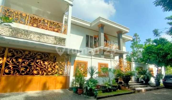 Rumah Mewah di Villa Gunung Lestari