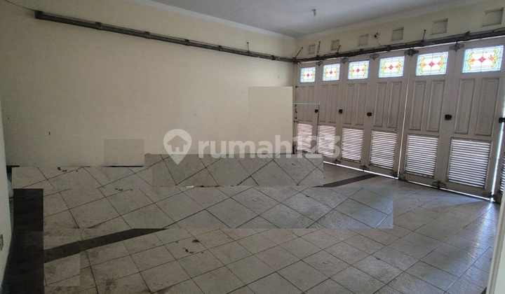 Comfortable residence with private swimming pool in Lebak Bulus, Jakarta 2