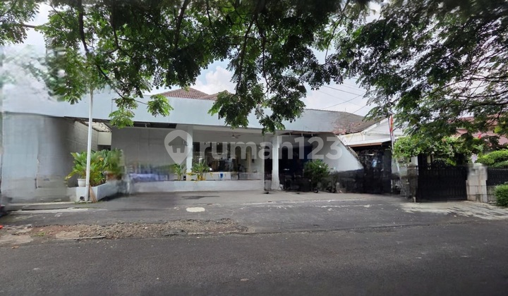 Rumah Usaha Siap Huni Lokasi Strategis di Bintaro Rumah Usaha Siap Huni Lokasi Strategis di Bintaro