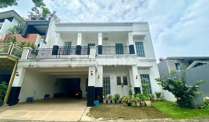 An elegant modern classical style residence in the exclusive area of Kebayoran Bintaro Jaya. An elegant modern classical style residence in the exclusive area of Kebayoran Bintaro Jaya.