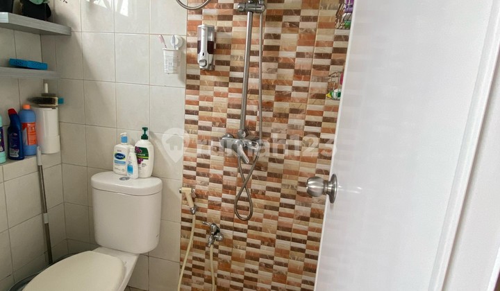 kamar mandi apartemen park view bagus full
