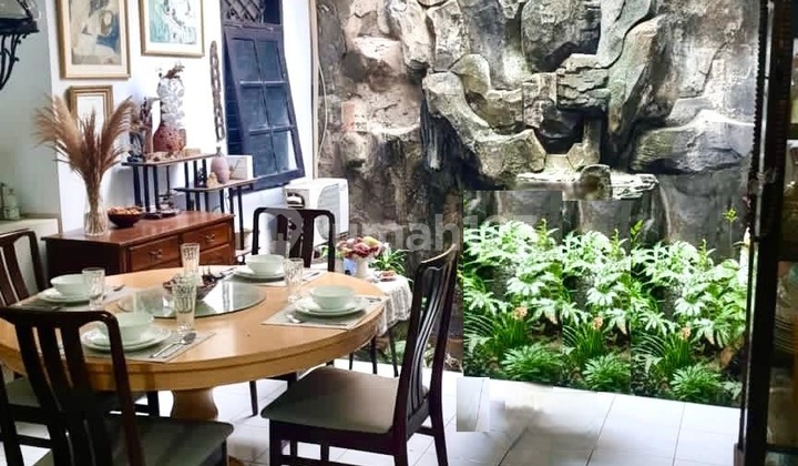 Rumah bagus Siap Huni & Lokasi Strategis di Bintaro Jaya 2