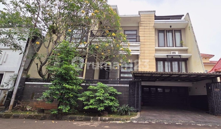 Rumah mewah dalam lingkungan premium dan strategis di Bintaro Jaya