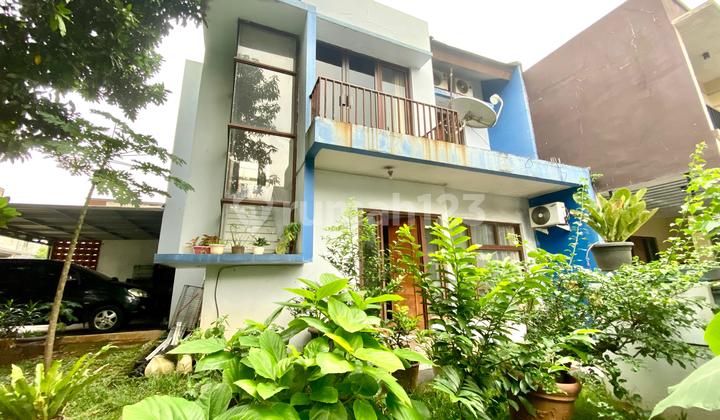 Rumah Siap Huni dengan Harga Terjangkau Memiliki Taman Luas di Bintaro