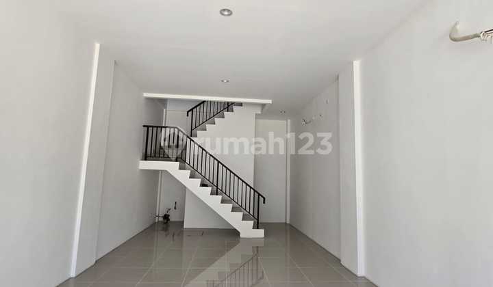 Ready-to-Use Shop House in a Commercial Area in Serpong