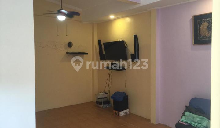 Rumah bagus,siap huni,lokasi strategis, posisi depan taman Pamulang Estate Tangsel.  2