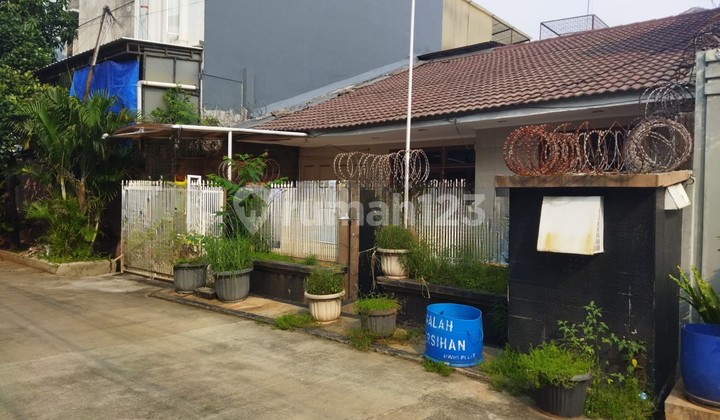 FOR SALE PLUIT HOUSE 200m2 NORTH FACING, STRATEGIC, GOOD LOCATION, CODE JV,AH