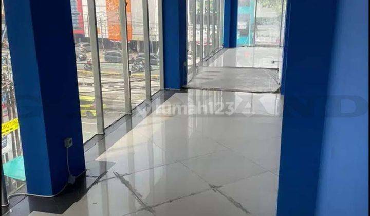  Ruko Disewa Gambir, Strategis, Luas 109 Meter, Kode 19180 Dj 2
