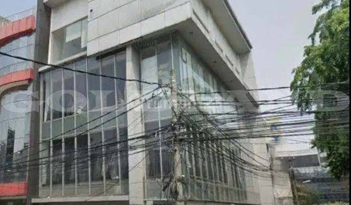  Ruko Disewa Gambir, Strategis, Luas 109 Meter, Kode 19180 Dj 1