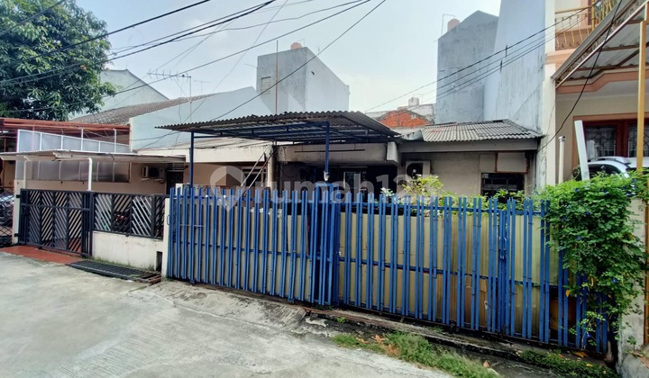 For sale Kelapa Gading house 108m2, good location, south facing, code bd