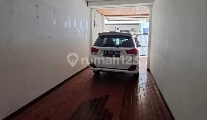 FOR SALE RAWAMANGUN HOUSE 180m2 SOUTH FACING, 2 FLOORS, COMFORTABLE, CODE IV 2